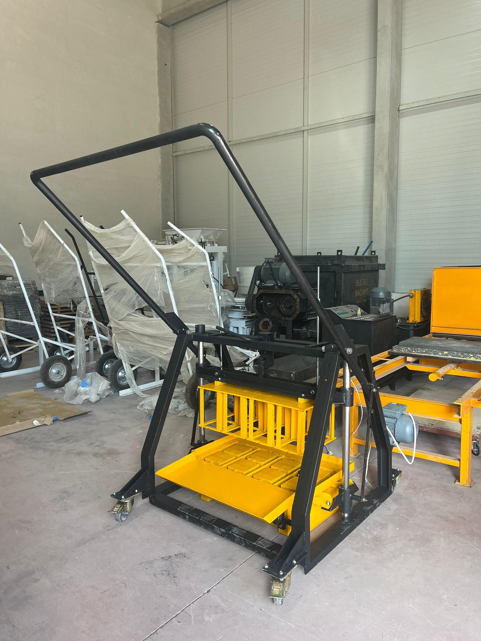 yürüyen briket makinası